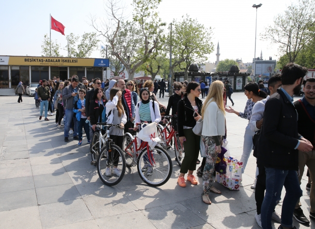 1 Mayıs dolayısıyla Adalar'a yoğun ilgi